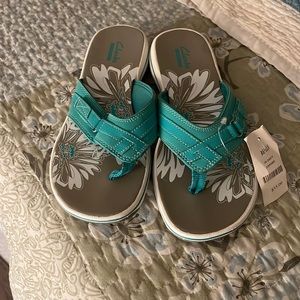 Women’s sandals